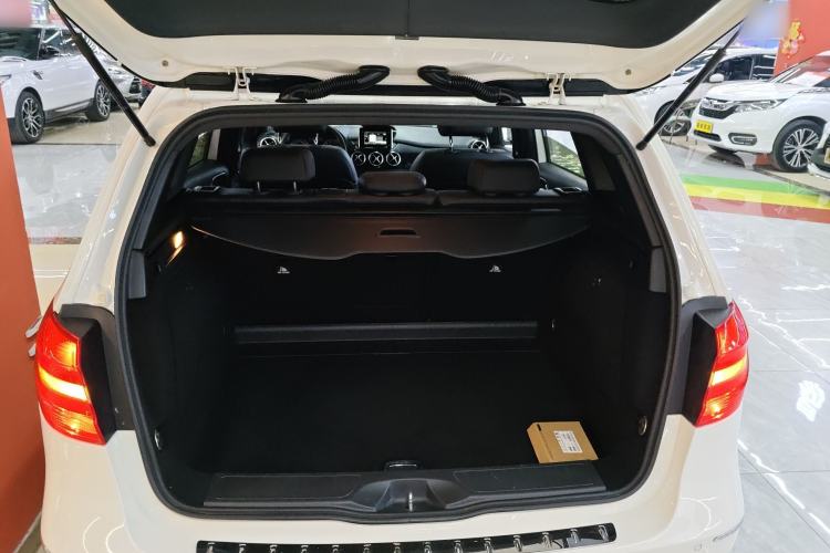 Used Mercedes-Benz B-Class 2012 B 180 Trunk