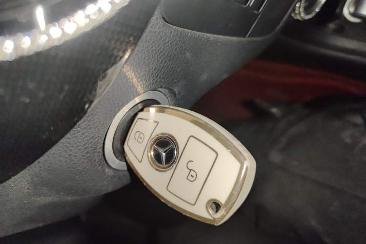 Used Mercedes-Benz B-Class 2012 B 180 Vehicle Key