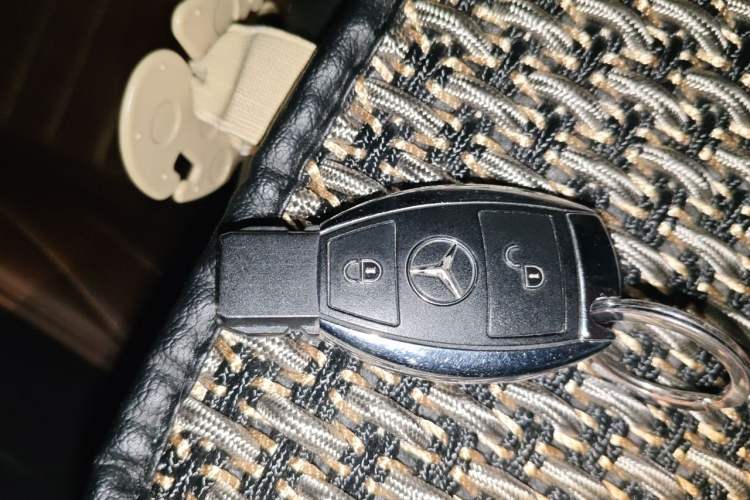 Used Mercedes-Benz B-Class 2012 B 180 Vehicle Key