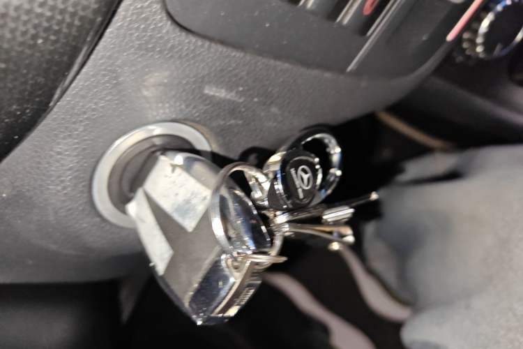 Used Mercedes-Benz B-Class 2012 B 180 Vehicle Key
