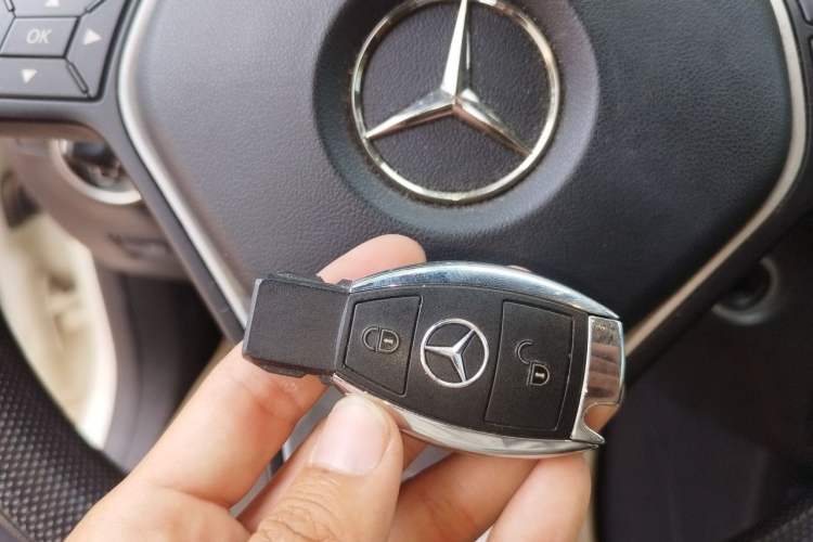 Used Mercedes-Benz B-Class 2012 B 180 Vehicle Key