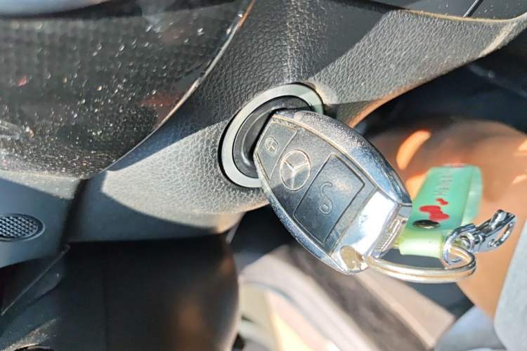 Used Mercedes-Benz B-Class 2012 B 180 Vehicle Key