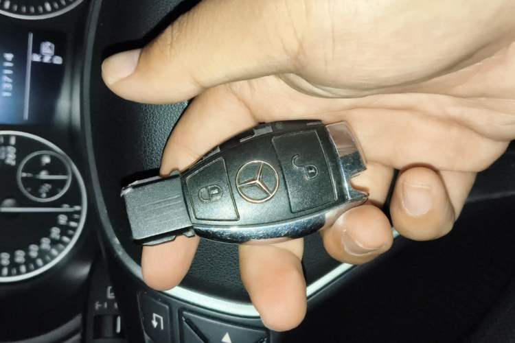 Used Mercedes-Benz B-Class 2012 B 180 Vehicle Key
