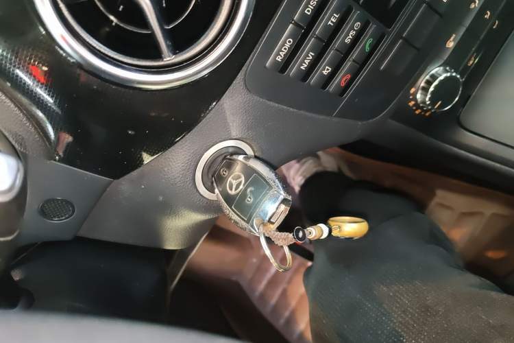 Used Mercedes-Benz B-Class 2012 B 180 Vehicle Key