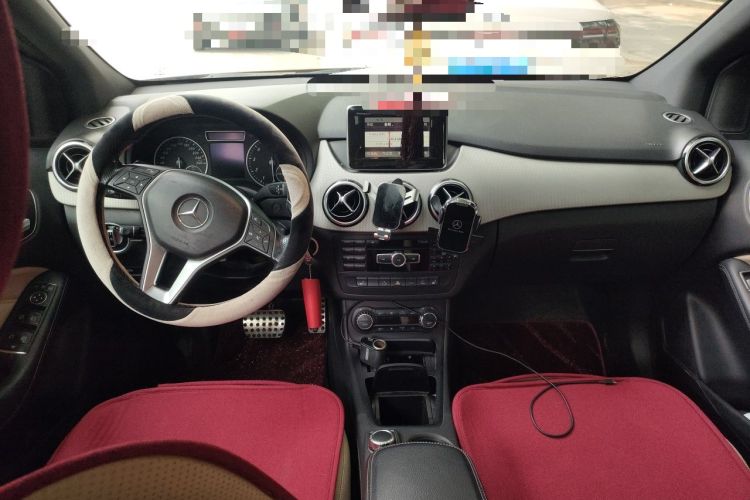 Used Mercedes-Benz B-Class 2012 B 200 Center Console