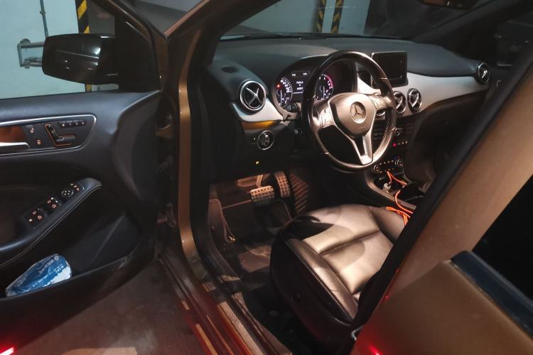 Used Mercedes-Benz B-Class 2012 B 200 Driver Seat