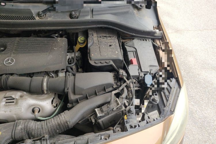 Used Mercedes-Benz B-Class 2012 B 200 Engine Bay Left