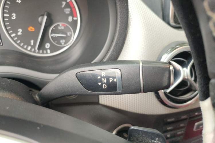 Used Mercedes-Benz B-Class 2012 B 200 Gear Lever