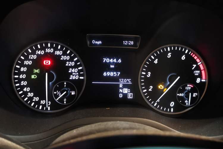 Used Mercedes-Benz B-Class 2012 B 200 Instrument Cluster