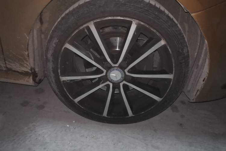 Used Mercedes-Benz B-Class 2012 B 200 Right Front Wheel Hub