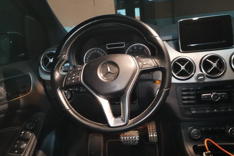 Used Mercedes-Benz B-Class 2012 B 200 Steering Wheel