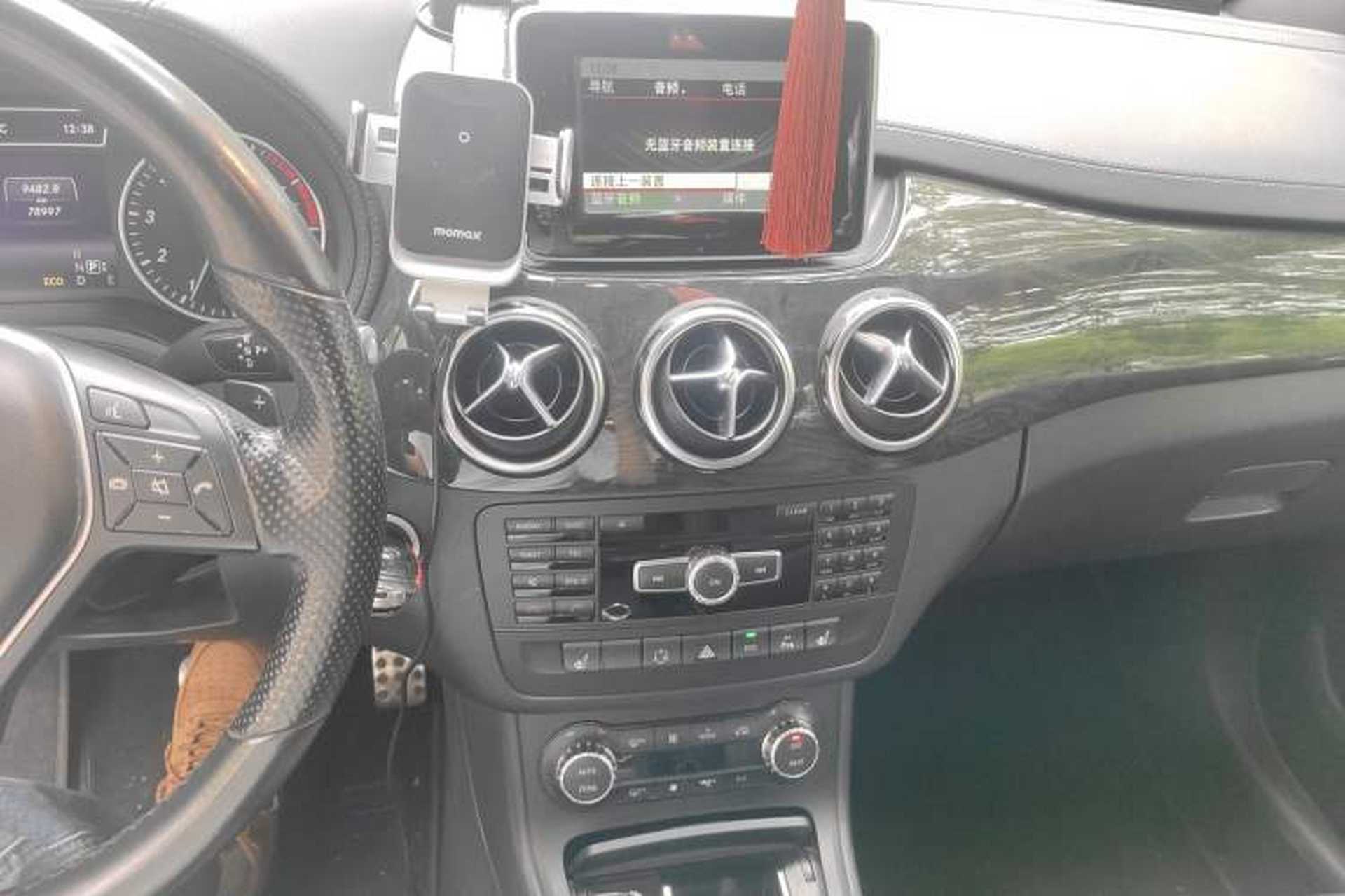 Used Mercedes-Benz B-Class 2013 B 260 Audio And AC Panel