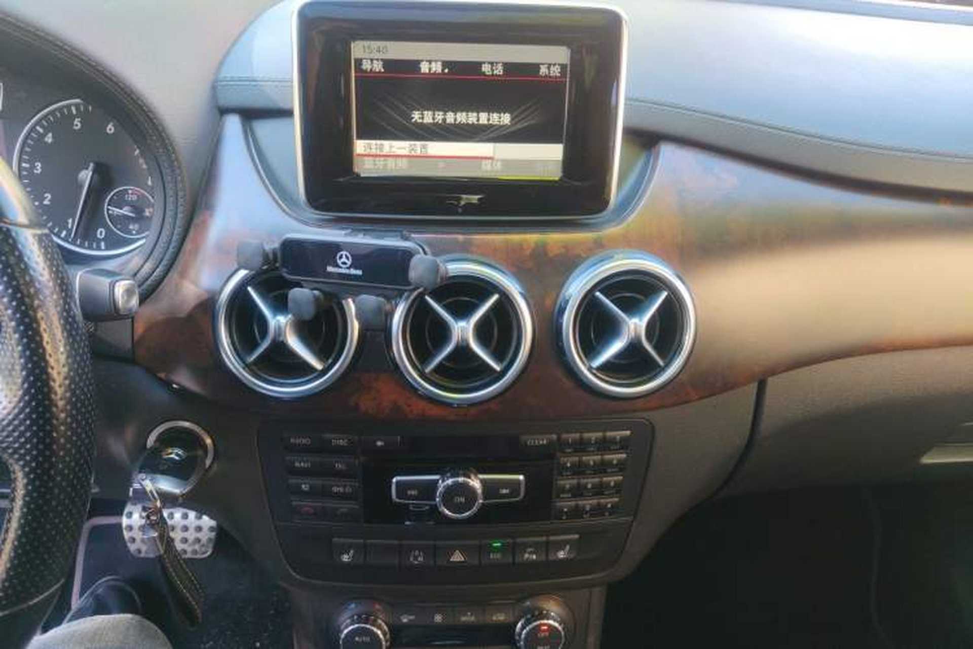 Used Mercedes-Benz B-Class 2013 B 260 Audio And AC Panel