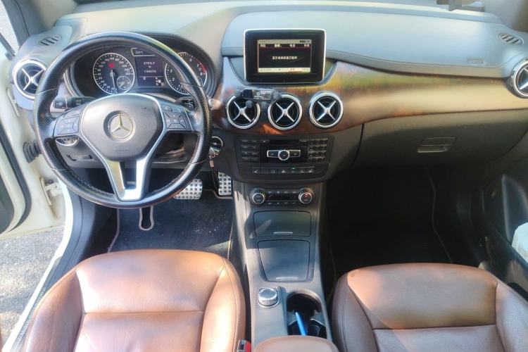 Used Mercedes-Benz B-Class 2013 B 260 Center Console