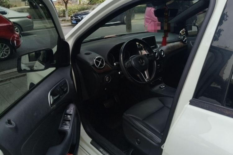 Used Mercedes-Benz B-Class 2013 B 260 Driver Seat