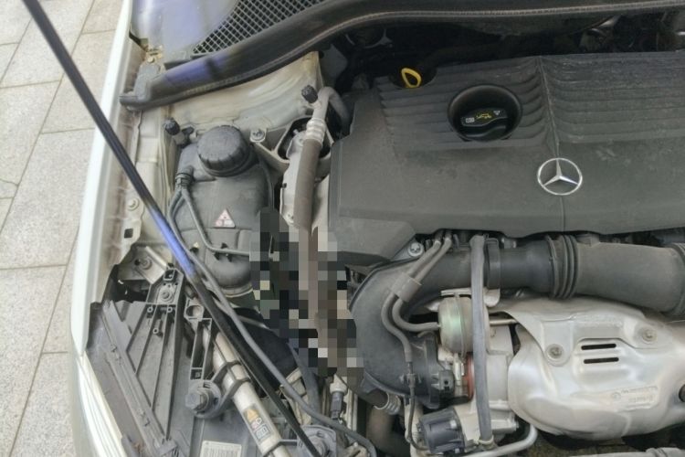 Used Mercedes-Benz B-Class 2013 B 260 Engine Bay Right