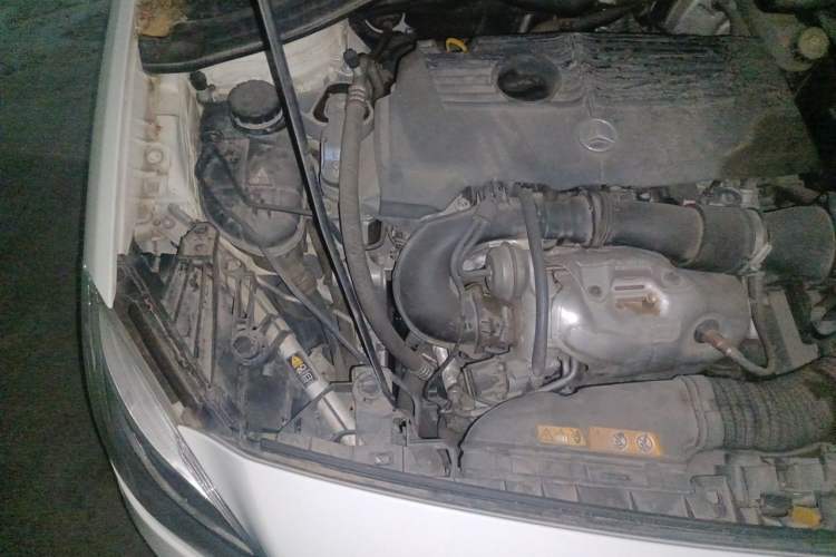 Used Mercedes-Benz B-Class 2013 B 260 Engine Bay Right