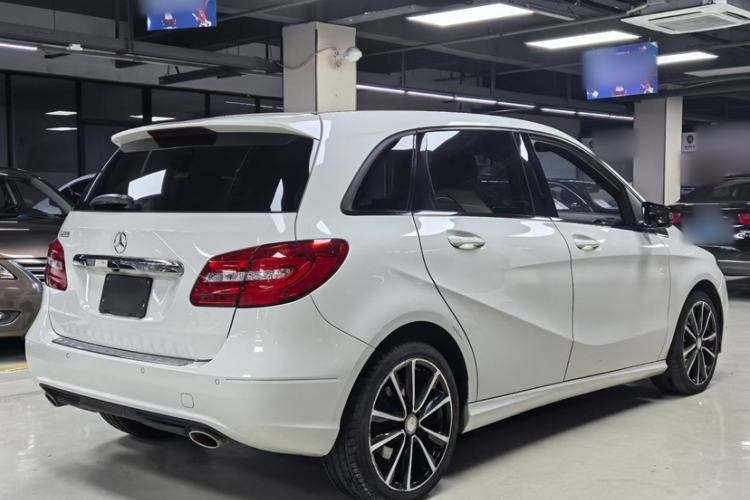 Used Mercedes-Benz B-Class 2013 B 260 Exterior 1