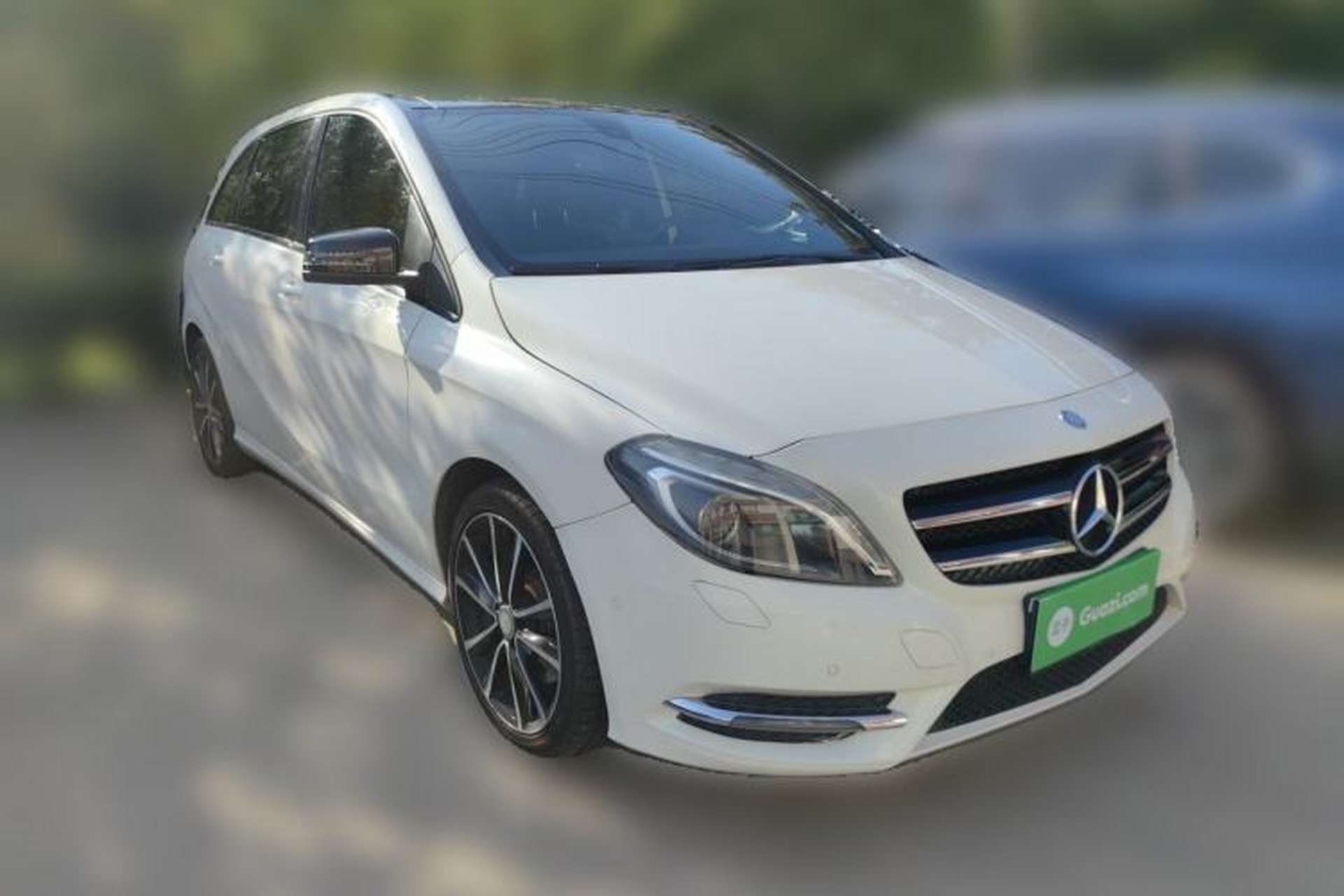 Used Mercedes-Benz B-Class 2013 B 260 Front Right 45 Deg