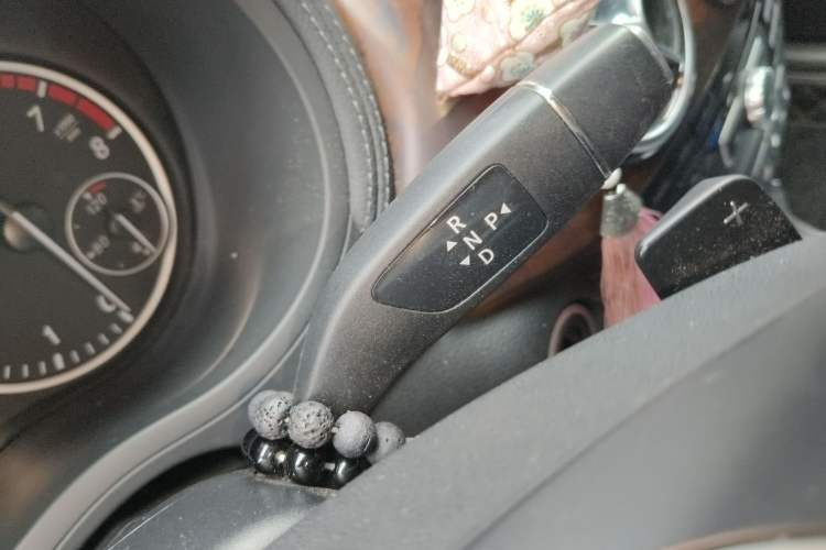 Used Mercedes-Benz B-Class 2013 B 260 Gear Lever