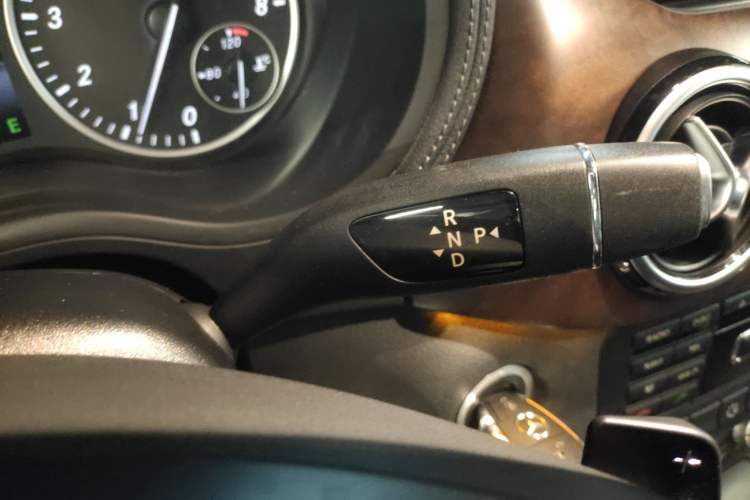 Used Mercedes-Benz B-Class 2013 B 260 Gear Lever