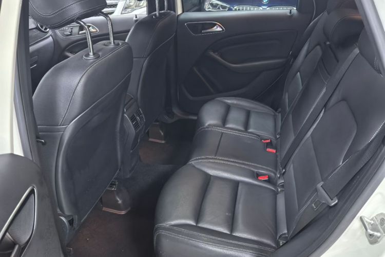 Used Mercedes-Benz B-Class 2013 B 260 Interior 2