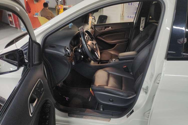 Used Mercedes-Benz B-Class 2013 B 260 Left Front Seat