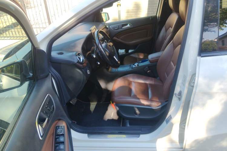 Used Mercedes-Benz B-Class 2013 B 260 Left Front Seat
