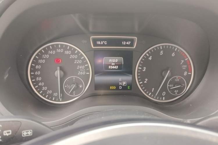 Used Mercedes-Benz B-Class 2013 B 260 Odometer Close Up