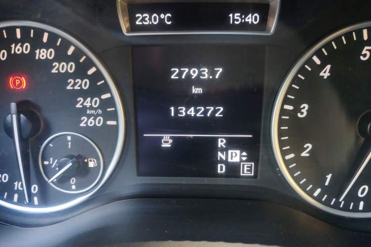 Used Mercedes-Benz B-Class 2013 B 260 Odometer Close Up