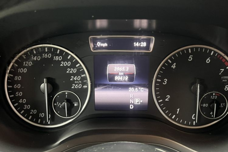 Used Mercedes-Benz B-Class 2013 B 260 Odometer Close Up
