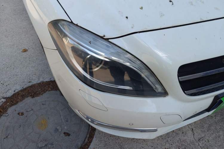 Used Mercedes-Benz B-Class 2013 B 260 Right Front Headlight
