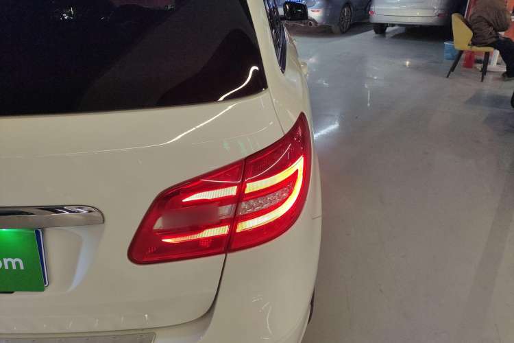 Used Mercedes-Benz B-Class 2013 B 260 Right Rear Taillight