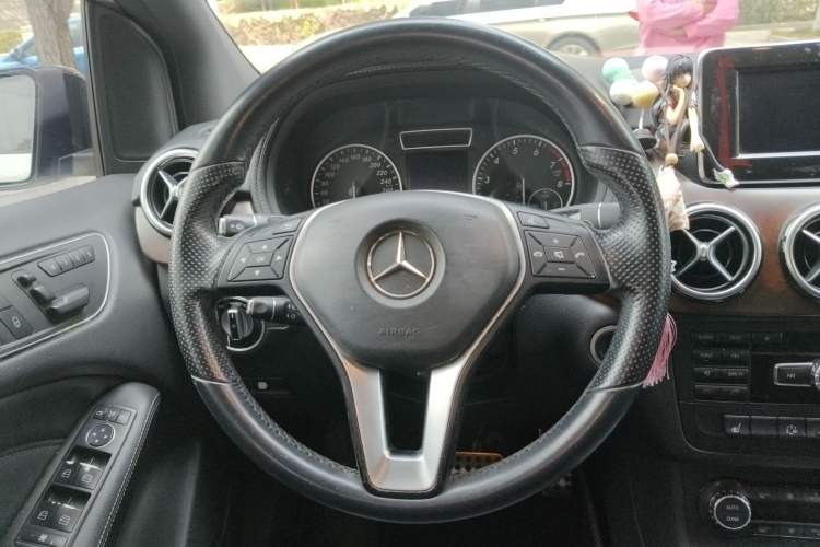 Used Mercedes-Benz B-Class 2013 B 260 Steering Wheel