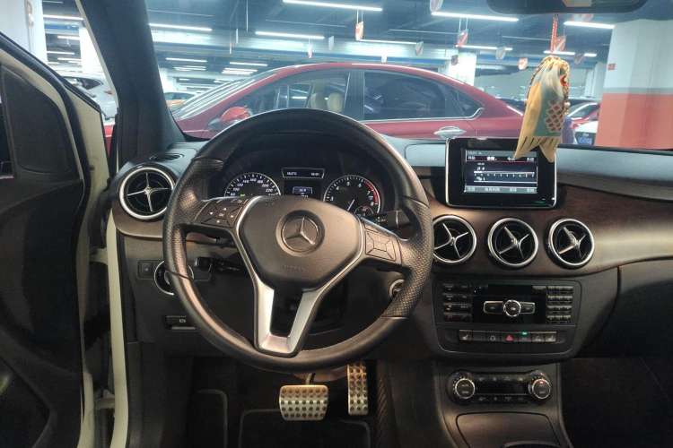 Used Mercedes-Benz B-Class 2013 B 260 Steering Wheel
