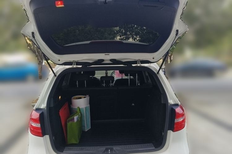 Used Mercedes-Benz B-Class 2013 B 260 Trunk