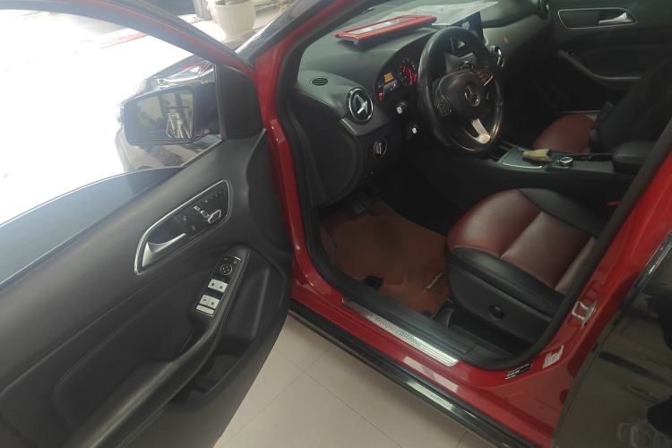 Used Mercedes-Benz B-Class 2015 B 200 Fashion Model Driver Seat
