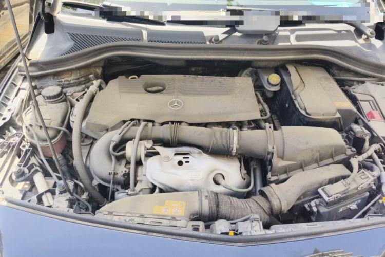 Used Mercedes-Benz B-Class 2015 B 200 Fashion Model Engine Bay