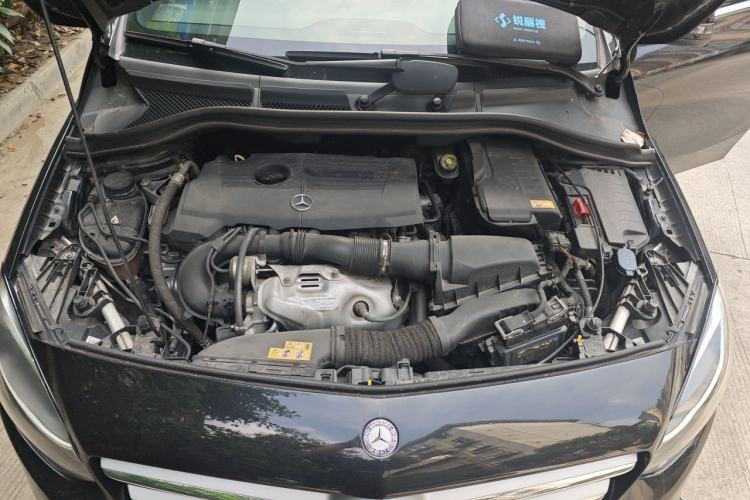 Used Mercedes-Benz B-Class 2015 B 200 Sport Edition Engine Bay