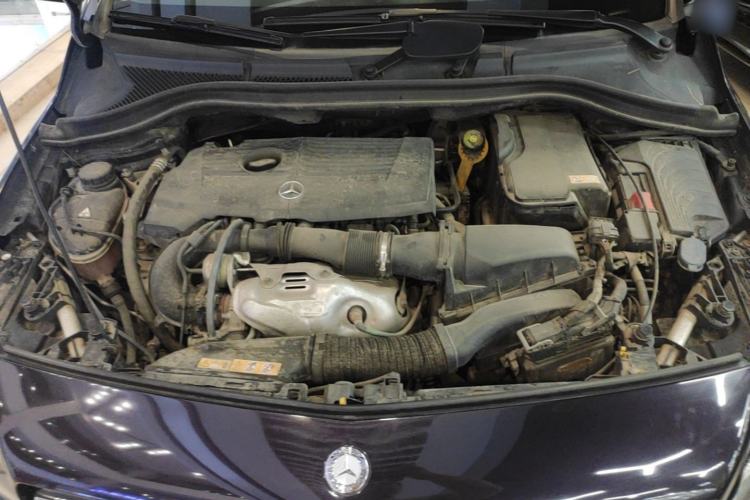 Used Mercedes-Benz B-Class 2015 B 200 Luxury Model Engine Bay