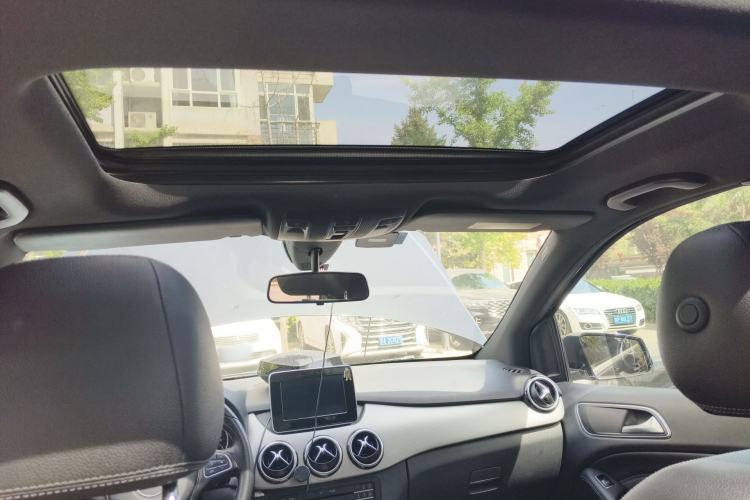 Used Mercedes-Benz B-Class 2015 B 200 Fashion Model Headliner