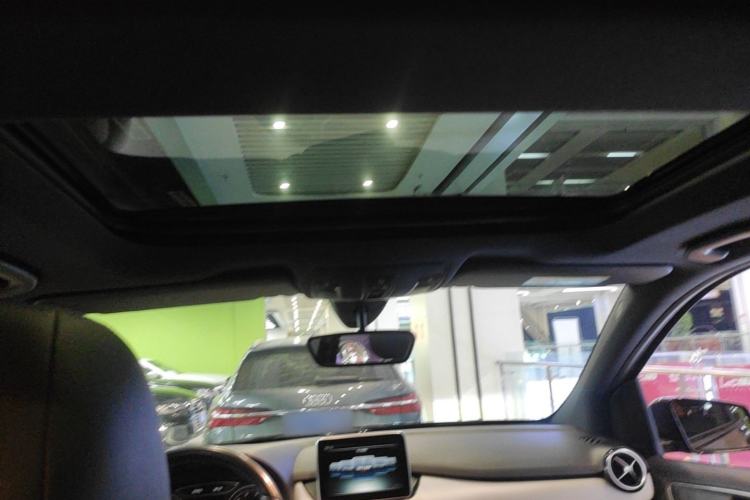 Used Mercedes-Benz B-Class 2015 B 200 Luxury Model Headliner