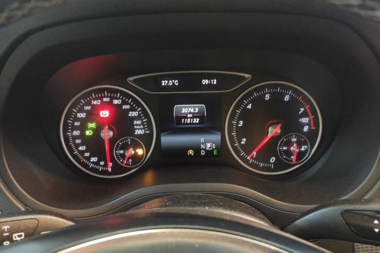 Used Mercedes-Benz B-Class 2015 B 200 Luxury Model Instrument Cluster