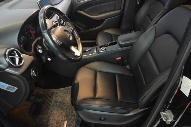 Used Mercedes-Benz B-Class 2015 B 200 Luxury Model Left Front Seat