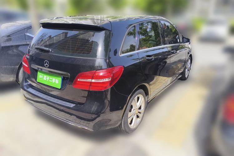 Used Mercedes-Benz B-Class 2015 B 200 Fashion Model Rear Right 45 Deg