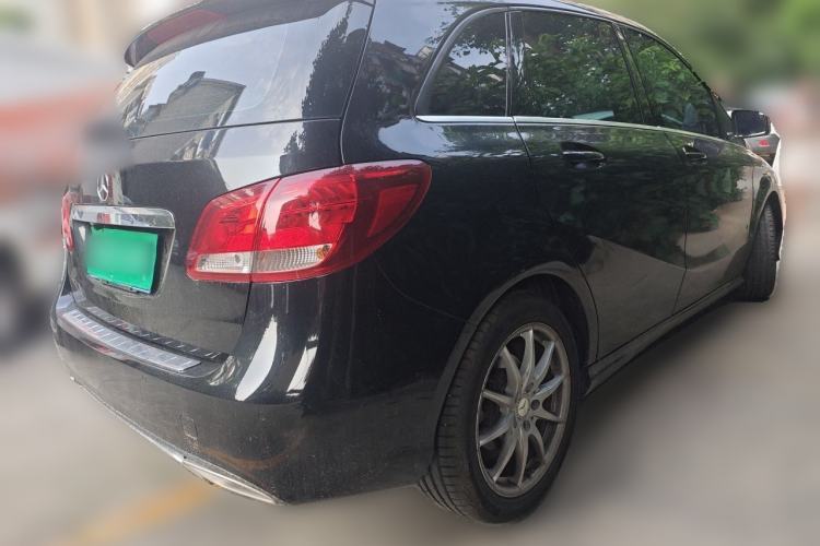 Used Mercedes-Benz B-Class 2015 B 200 Sport Edition Rear Right 45 Deg