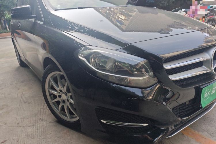 Used Mercedes-Benz B-Class 2015 B 200 Sport Edition Right Front Headlight