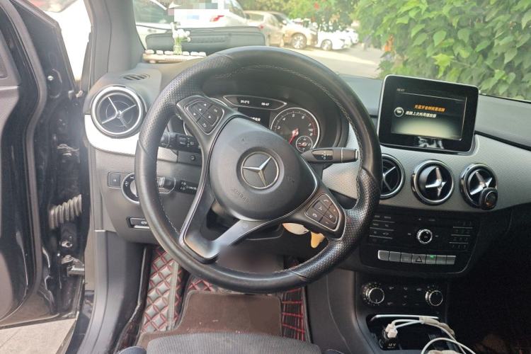 Used Mercedes-Benz B-Class 2015 B 200 Sport Edition Steering Wheel
