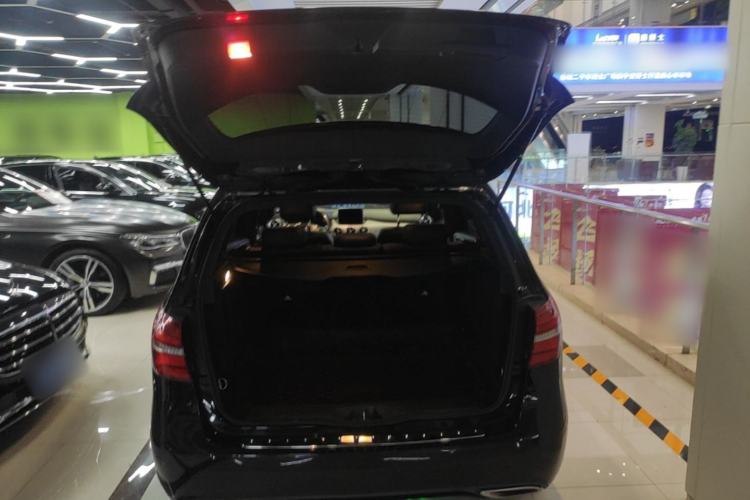 Used Mercedes-Benz B-Class 2015 B 200 Luxury Model Trunk