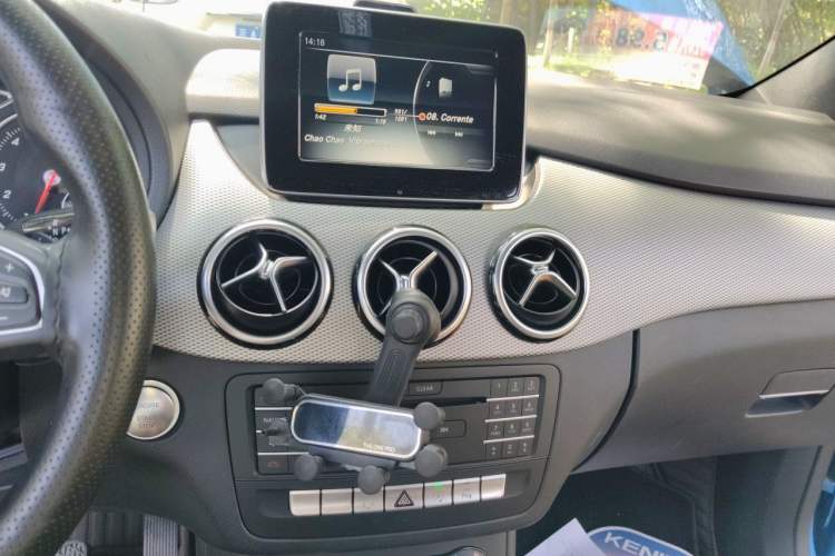Used Mercedes-Benz B-Class 2015 B 200 Fashion Model Audio And AC Panel